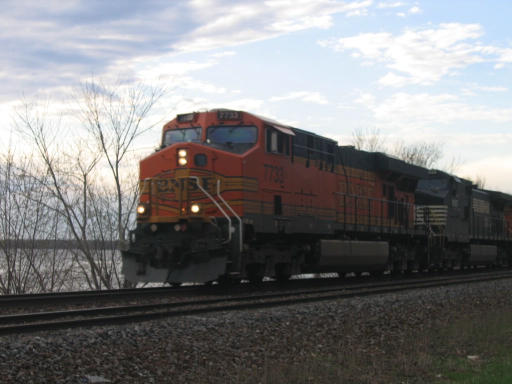 BNSF 7733